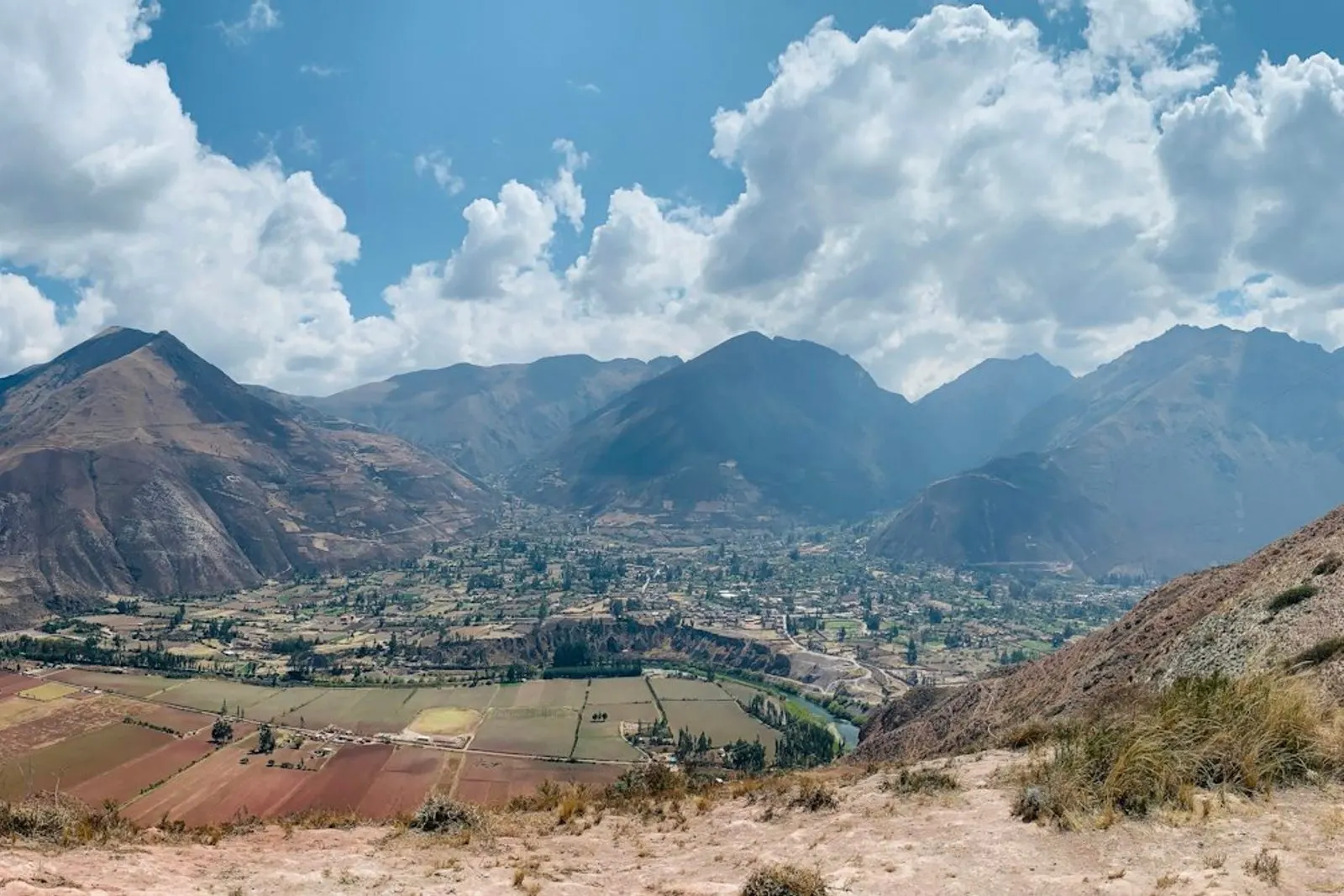 Valle andino visto desde lo alto